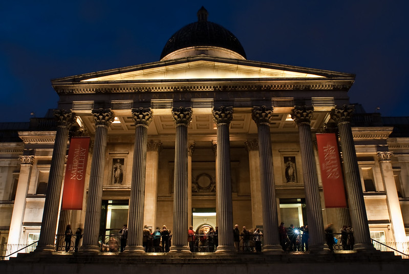 Photo of the National Portrait Gallery at night